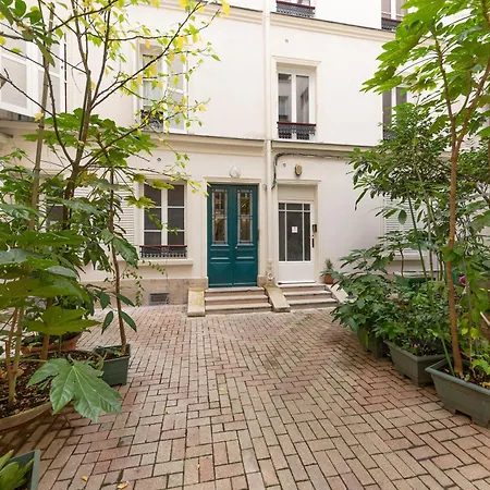 Apartment Les Reflets Des Martyrs I 3ch I 2sdb I Clim